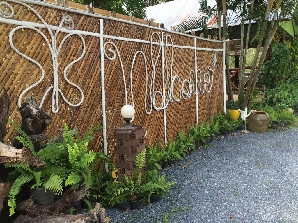 Happiness Resort Ban Klong Haeng Екстер'єр фото