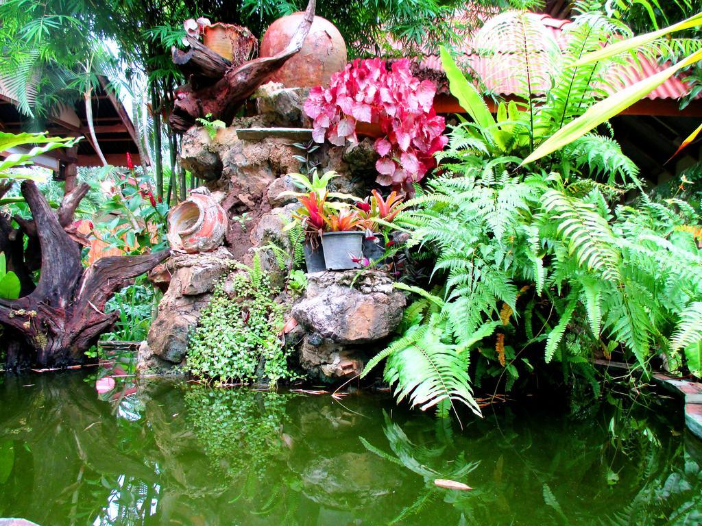 Happiness Resort Ban Klong Haeng Екстер'єр фото